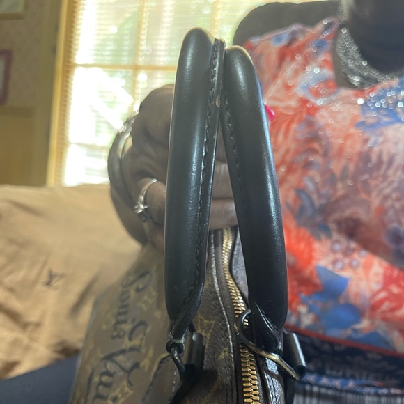 Louis Vuitton satchel - Picture 8 of 8